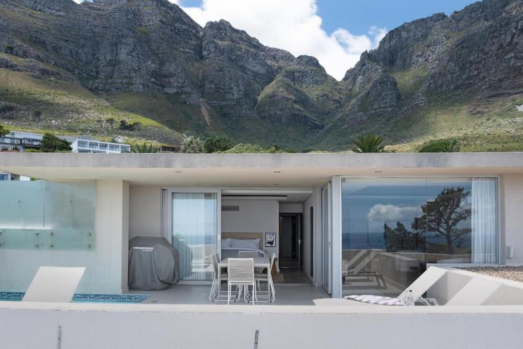 Villa Camps Bay Grace - With Pool And Ocean Views Cape Town